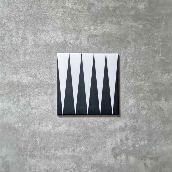 HELA PLATSPROV Backgammon platta svart & vit 20 cm x 20 cm